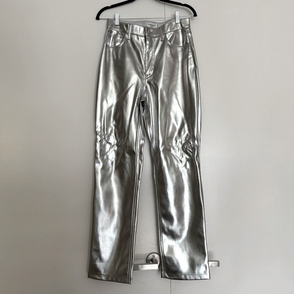 Abercrombie & Fitch Curve Love Vegan Leather 90s Straight Pant